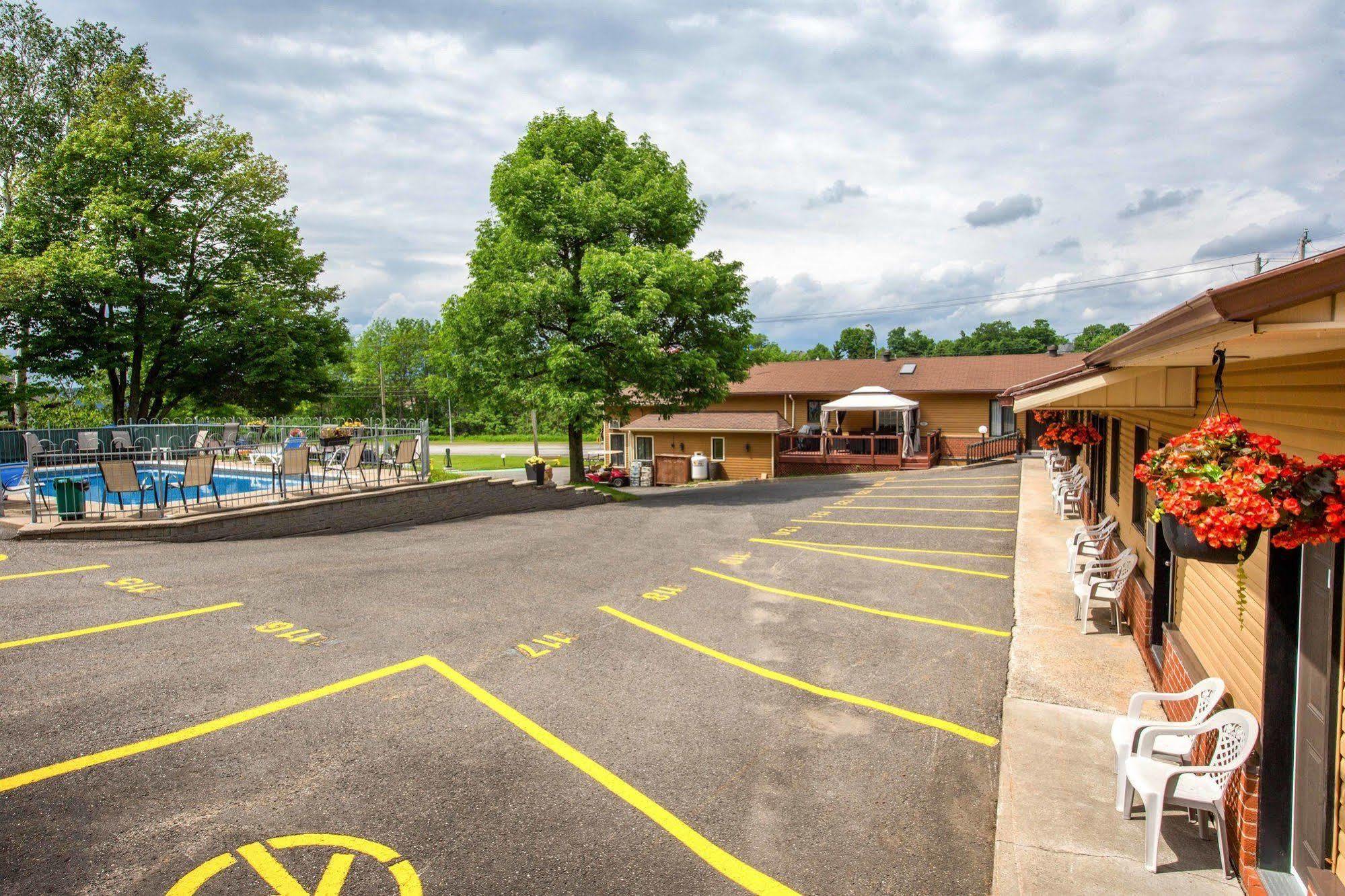 Motel Et Camping Etchemin Lévis Exterior photo